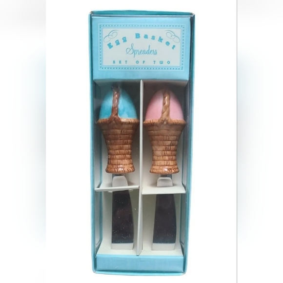 Williams Sonoma Other - Williams Sonoma Set of 2 Egg Basket Ceramic Party Spreaders Easter 2004 NEW